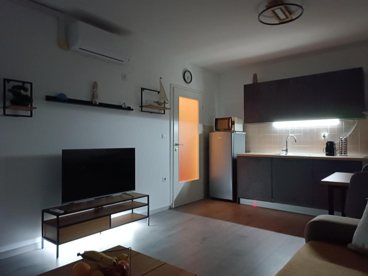 Apartment Luka Pula Exterior photo